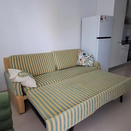 Summer Corner אדחה