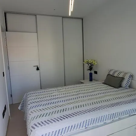 Summer Corner אדחה